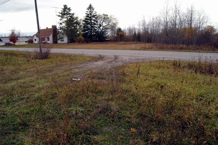 Paul Bunyan Drive-In Theatre - The Driveway (newer photo)